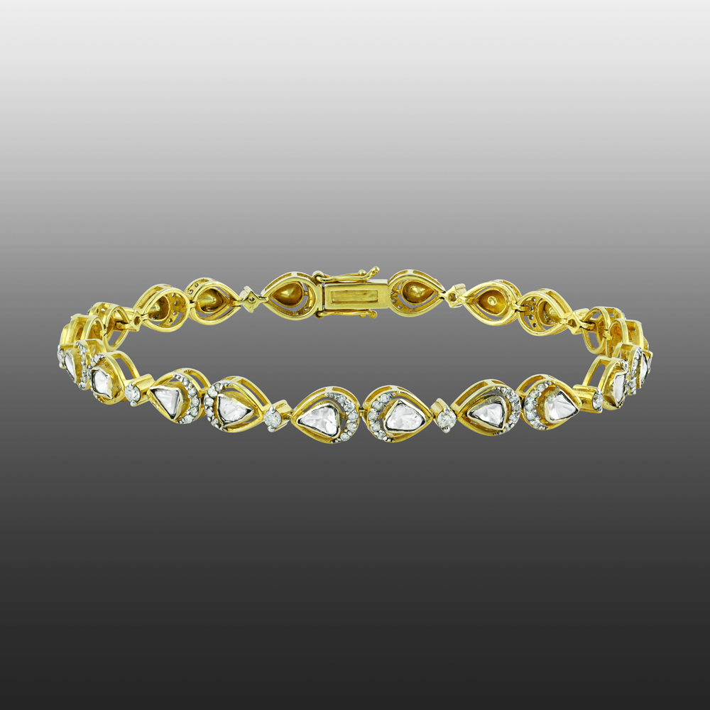 Pear-Shaped Polki Bracelet with Delicate Sparkle